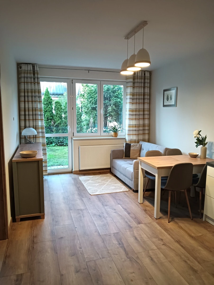 Apartament w Darłowie z ogródkiem